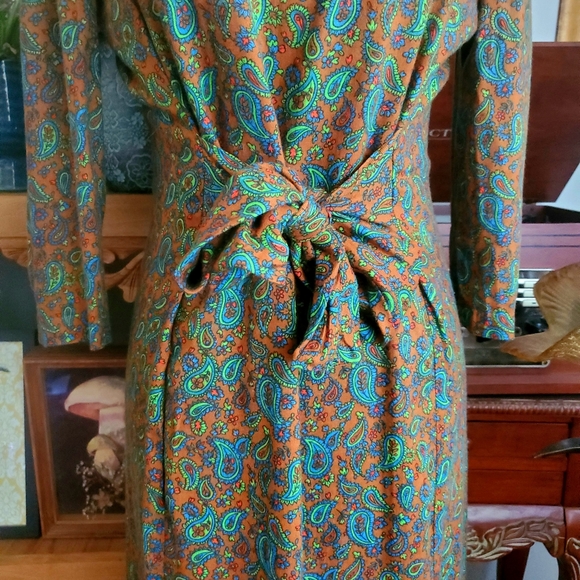 Vintage 60s Gathered Tie Paisley Wiggle Dress - Picture 3 of 5